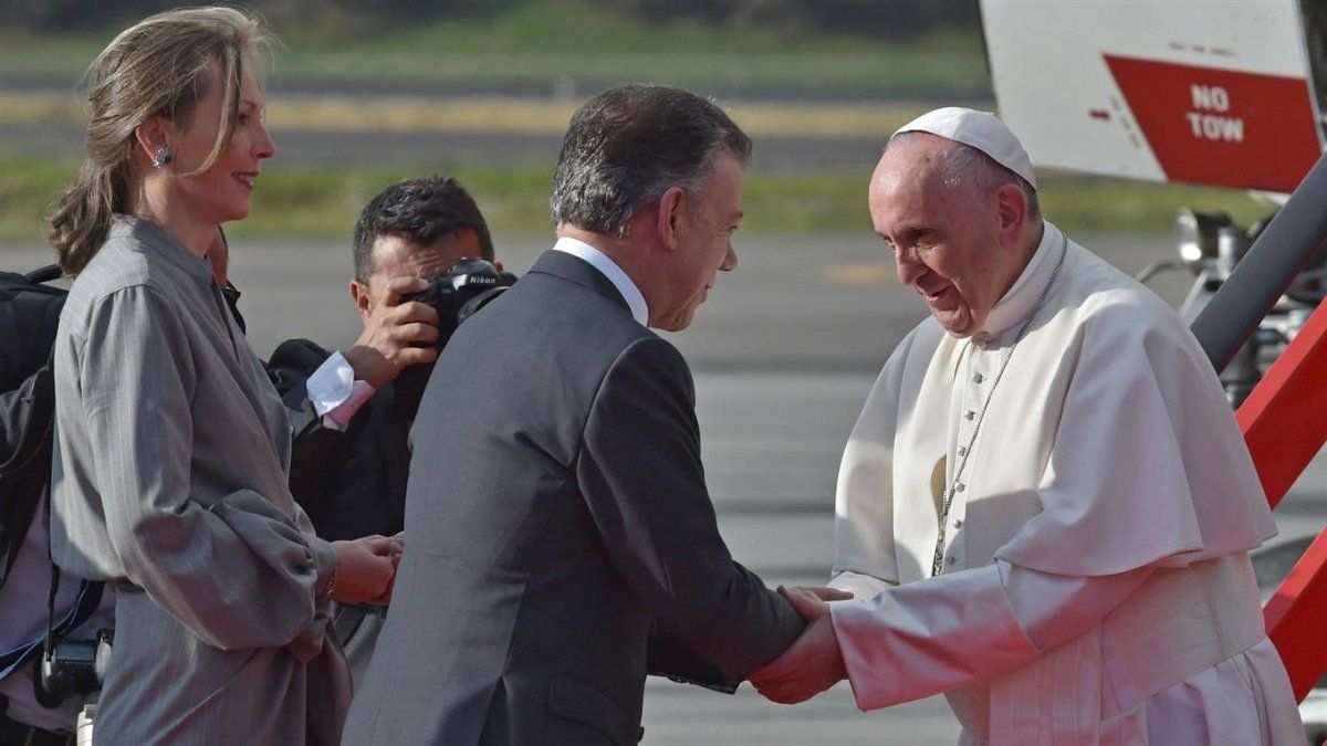La gira del Papa empieza con un llamado al diálogo por Venezuela