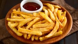 altText(Papas crocantes con parmesano: la receta fácil, rápida y llena de sabor)}