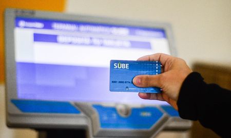 Desde la Municipalidad de Santa Fe anunciaron la disponibilidad de 3000 tarjetas Sube, para otorgar a aquellos usuarios que la necesiten. Desde la Municipalidad de Santa Fe anunciaron la disponibilidad de 3000 tarjetas Sube, para otorgar a aquellos usuarios que la necesiten.