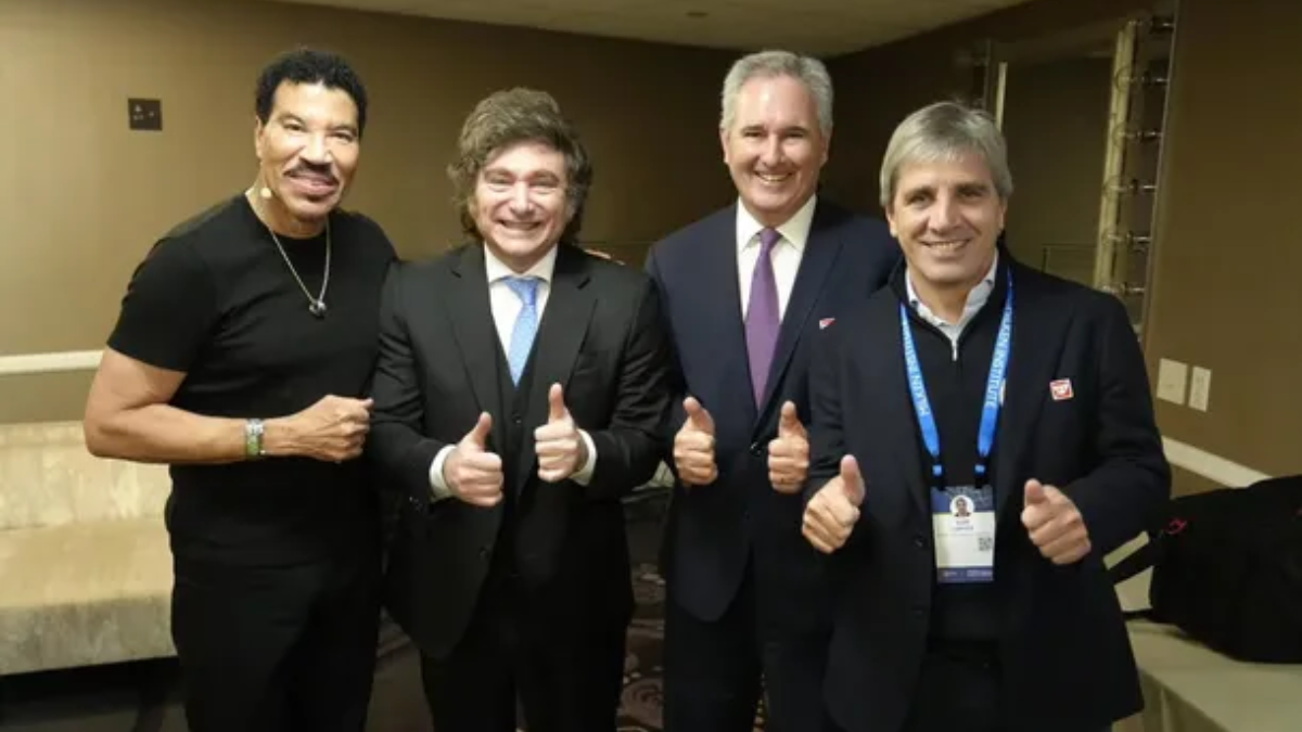 Javier Milei con Lionel Richie en Estados Unidos.