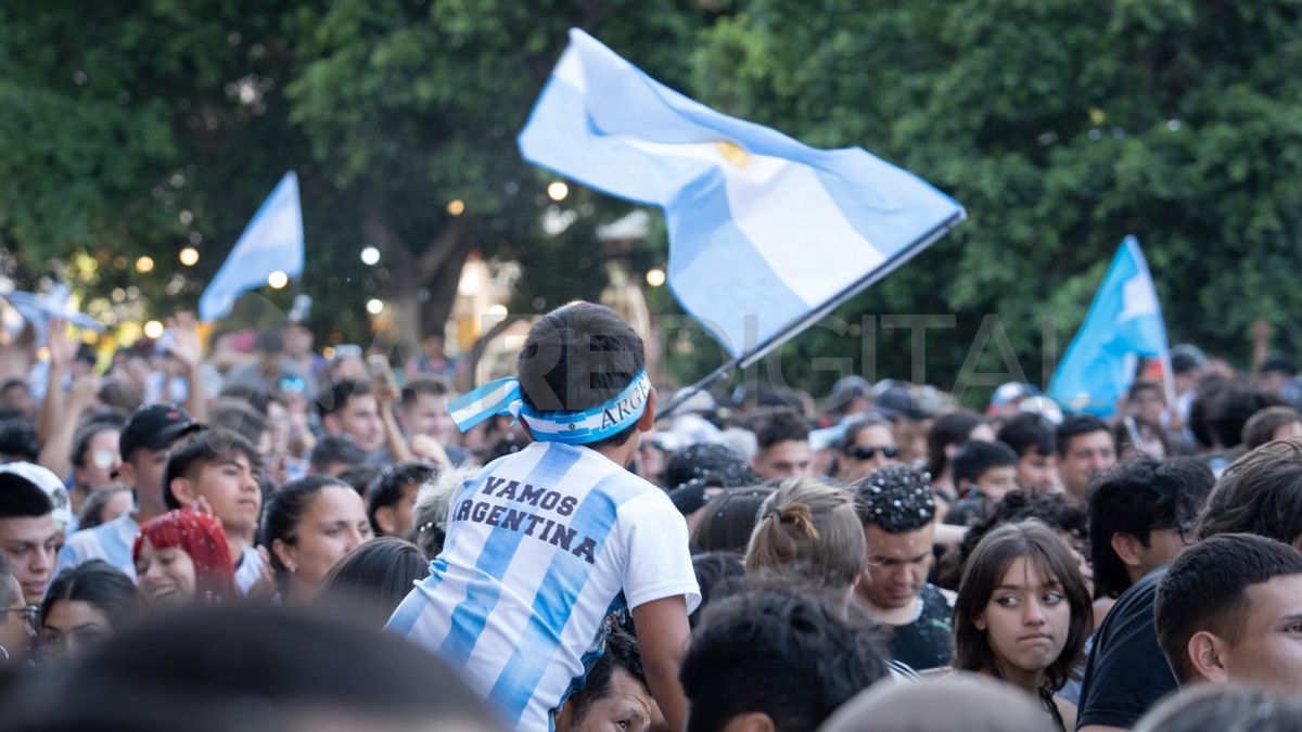 El Fan Fest del Molino recibió a los santafesinos en la nueva cita mundialista de Argentina. Tras el triunfo