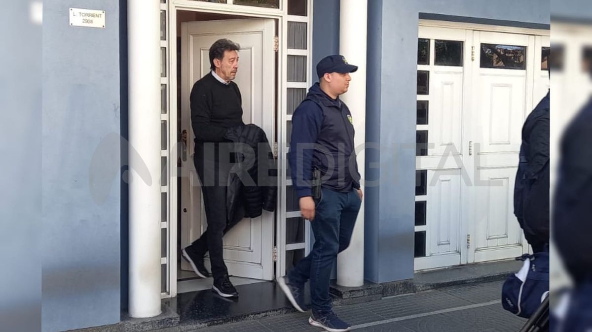 Horacio Darrás, cuando fue detenido en su casa.