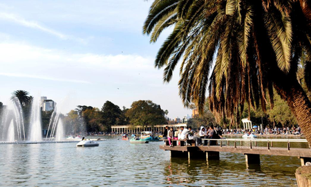 Rosario es uno de los destinos ideales para las parejas enamoradas. Rosario es uno de los destinos ideales para las parejas enamoradas.