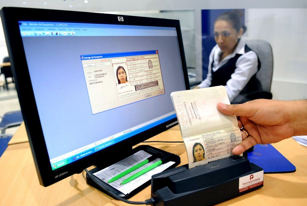 La Dirección de Migraciones confirmó que Argentina no exige requisitos a los viajeros para ingresar al país. Pero aclaró que los países que aplican restricciones los solicitan a través de las aerolíneas que los trasladan.