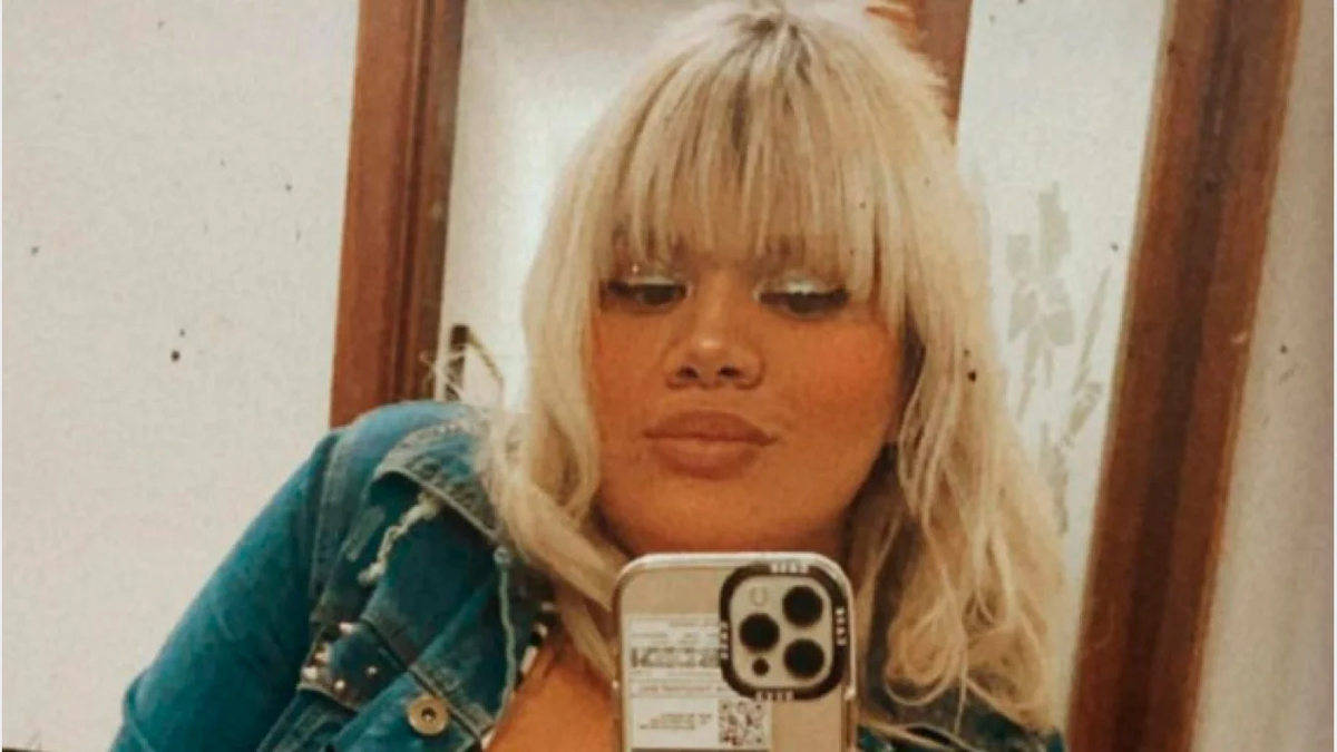 Morena Rial fue sorprendida robando celulares.