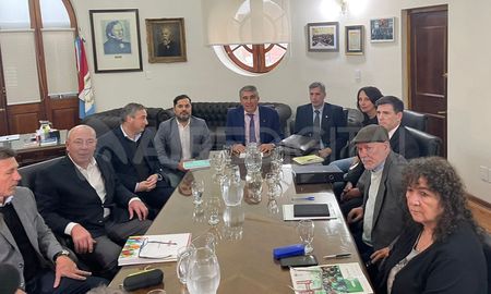 Mientras los gremios siguen advirtiendo sobre las desventajas que ocasionan los cambios en el sistema previsional, en paralelo, se lleva a cabo una disputa en el ámbito judicial. Mientras los gremios siguen advirtiendo sobre las desventajas que ocasionan los cambios en el sistema previsional, en paralelo, se lleva a cabo una disputa en el ámbito judicial.