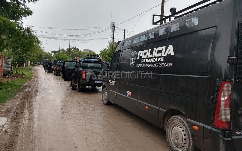 Imputaron por varios delitos a los detenidos en los allanamientos de Cabal, Los Troncos y Villa Hipódromo