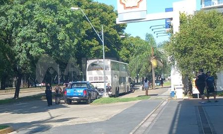 El bus fue detenido este martes por la mañana en avenida Alem, metros antes de terminar su recorrido en la Terminal de Ómnibus. El bus fue detenido este martes por la mañana en avenida Alem, metros antes de terminar su recorrido en la Terminal de Ómnibus.