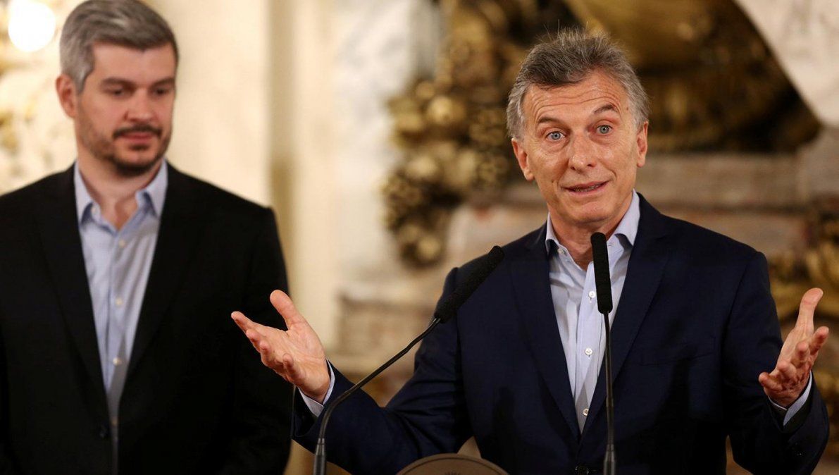 Macri enviará un mensaje y Dujovne anunciará medidas