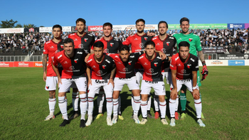 Colón sufrió dos cachetadas seguidas y pierde 2 a 0 contra Chaco For Ever