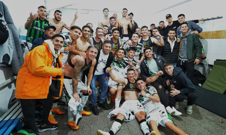 Nueva Chicago ganó 5 a 1 ante Rafaela y supera a Colón en la tabla de posiciones, hasta que el sabalero juegue ante Estudiantes de Río Cuarto. Nueva Chicago ganó 5 a 1 ante Rafaela y supera a Colón en la tabla de posiciones, hasta que el sabalero juegue ante Estudiantes de Río Cuarto.