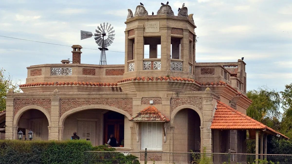 Villa Ruiz es reconocida por su increíble cocina criolla y restaurantes El fuerte de Villa Ruiz es su cocina criolla Villa Ruiz es reconocida por su increíble cocina criolla y restaurantes El fuerte de Villa Ruiz es su cocina criolla