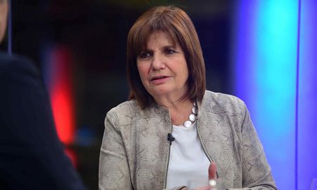 La titular del PRO también cuestionó al máximo pontífice por mostrarse cercano a Hebe de Bonafini. La titular del PRO también cuestionó al máximo pontífice por mostrarse cercano a Hebe de Bonafini.