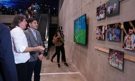 Maximiliano Pullaro participó de la inauguración de una muestra de fotos de Lionel Messi en Rosario. Maximiliano Pullaro participó de la inauguración de una muestra de fotos de Lionel Messi en Rosario.