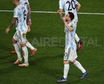el saludo de lionel messi en la conferencia de prensa de scaloni