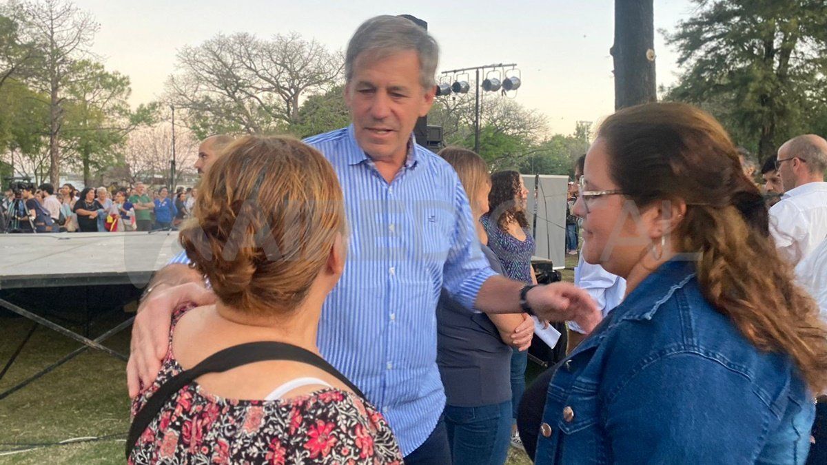 Este jueves por la tarde, el intendente Emilio Jatón encabezó el acto de presentación de sus candidatos a la Cámara de Senadores de la provincia y al Concejo Municipal. Este jueves por la tarde, el intendente Emilio Jatón encabezó el acto de presentación de sus candidatos a la Cámara de Senadores de la provincia y al Concejo Municipal.