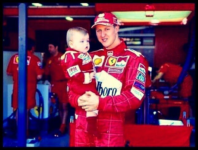 Mick Schumacher nació en Vufflens-le-Château, Suiza, el lunes 22 de marzo de 1999. Al momento de su llegada al mundo, su padre ya era bicampeón mundial de la Fórmula 1 (en 1994, con Benetton-Ford y, en 1995, con Benetton-Renault) y, al año siguiente, conquistaría la primera corona –de las cinco consecutivas– con Ferrari.