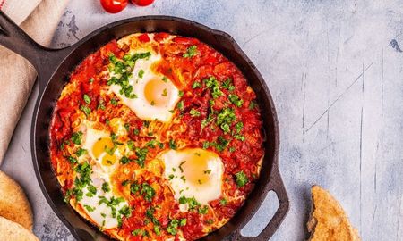 Los huevos en el purgatorio son un plato delicioso y fácil de hacer que es perfecto para cualquier ocasión. Los huevos en el purgatorio son un plato delicioso y fácil de hacer que es perfecto para cualquier ocasión.