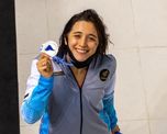 Delfina Pignatiello se quedó con la medalla dorada en los 800 metros libres en el Sudamericano de Natación. Delfina Pignatiello se quedó con la medalla dorada en los 800 metros libres en el Sudamericano de Natación.