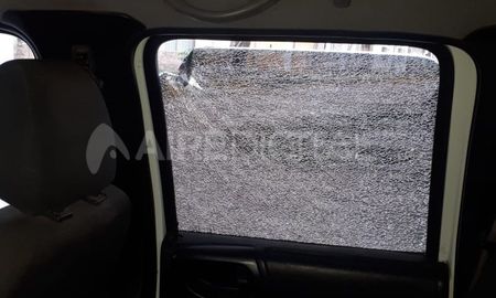 La camioneta recibió un disparo en la ventanilla de atrás y no hubo heridos. La camioneta recibió un disparo en la ventanilla de atrás y no hubo heridos.
