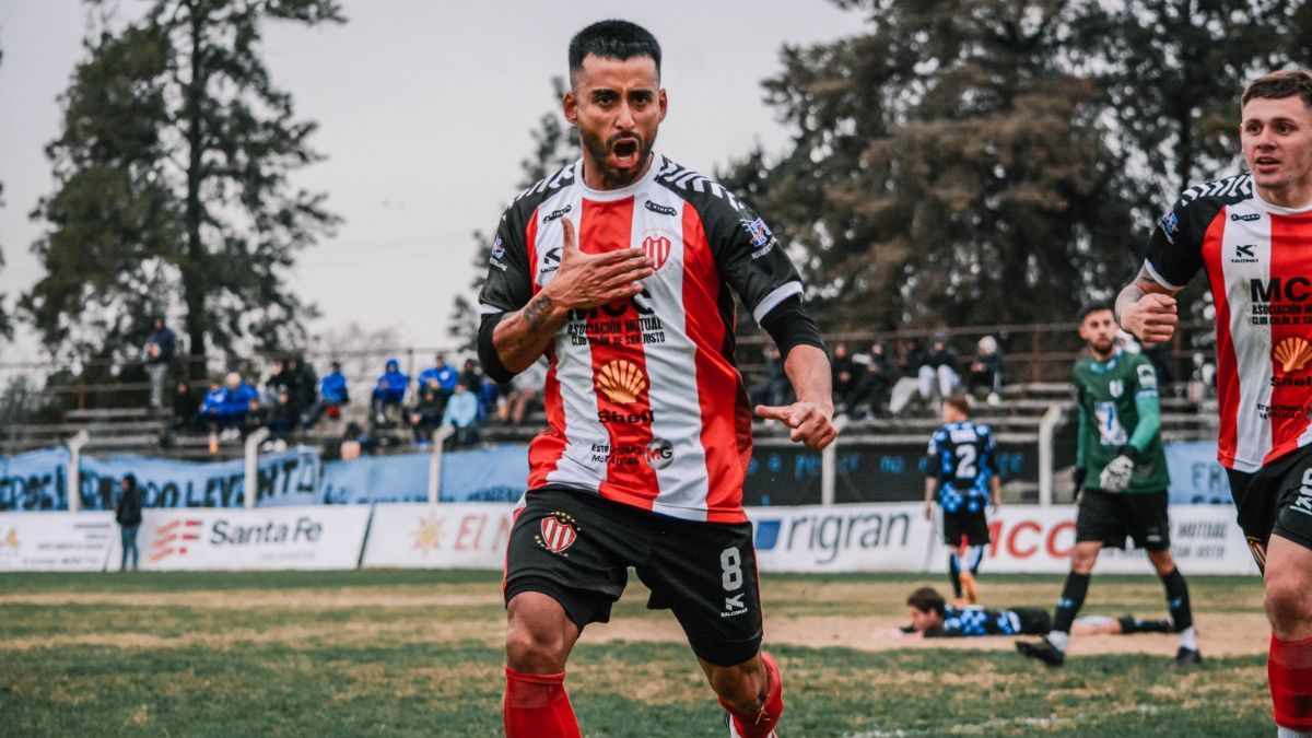Colón de San Justo ganó 2 a 1 ante UNL y es único líder.