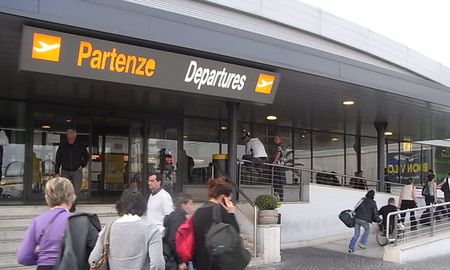 Licciardi fue arrestada hoy en el aeropuerto romano de Ciampino. Los investigadores italianos vienen advirtiendo del interés de las distintas mafias del país en España para su expansión. Licciardi fue arrestada hoy en el aeropuerto romano de Ciampino. Los investigadores italianos vienen advirtiendo del interés de las distintas mafias del país en España para su expansión.