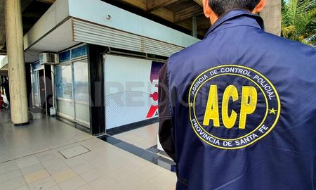 Los policías detenidos pertenecen a la Dirección General de Policía de Seguridad Vial de la Provincia de Santa Fe. Los policías detenidos pertenecen a la Dirección General de Policía de Seguridad Vial de la Provincia de Santa Fe.