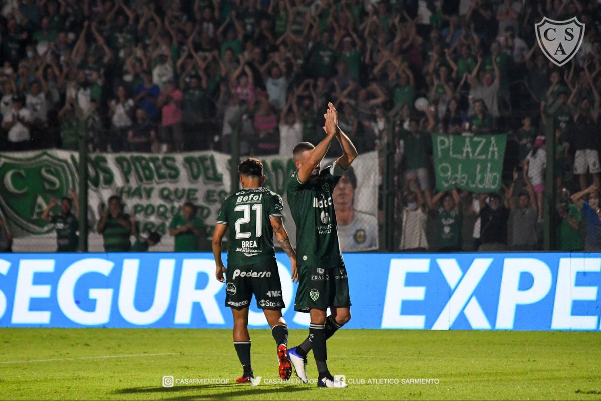 Copa de la Liga Profesional: debut y gol de Lisandro López para el éxito de Sarmiento ante Atlético Tucumán