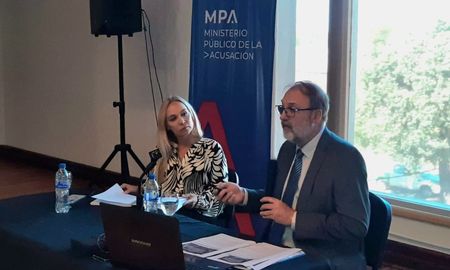El Fiscal Regional Jorge Nessier aseguró que la Fiscalía está esperando los fundamentos de las absoluciones que se dieron semanas atrás en juicios de Santa Fe. El Fiscal Regional Jorge Nessier aseguró que la Fiscalía está esperando los fundamentos de las absoluciones que se dieron semanas atrás en juicios de Santa Fe.