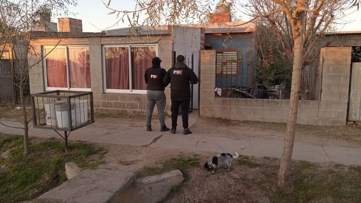Allanamientos y tres detenidos en Colonia Aldao