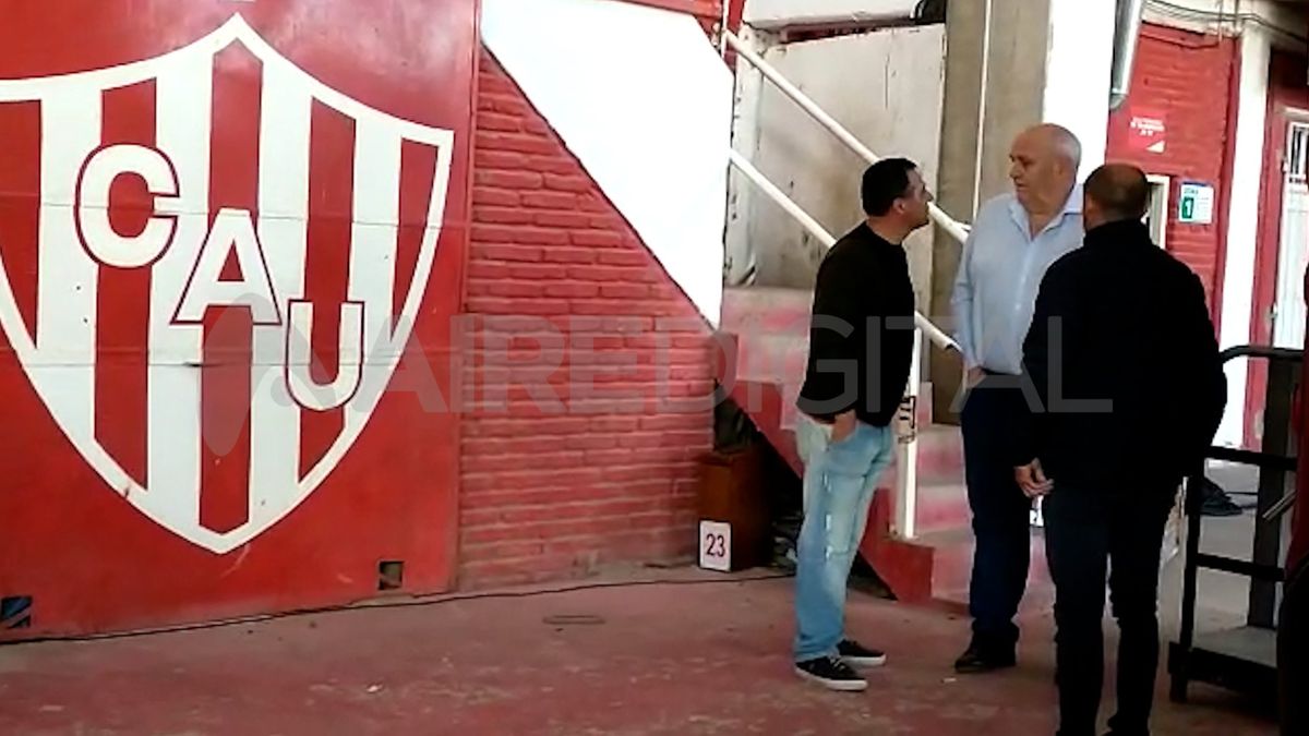 Luis Spahn se marchó del 15 de Abril siendo insultado por decenas de hinchas de Unión que mostraron su disconformidad por la floja campaña del equipo este 2022.