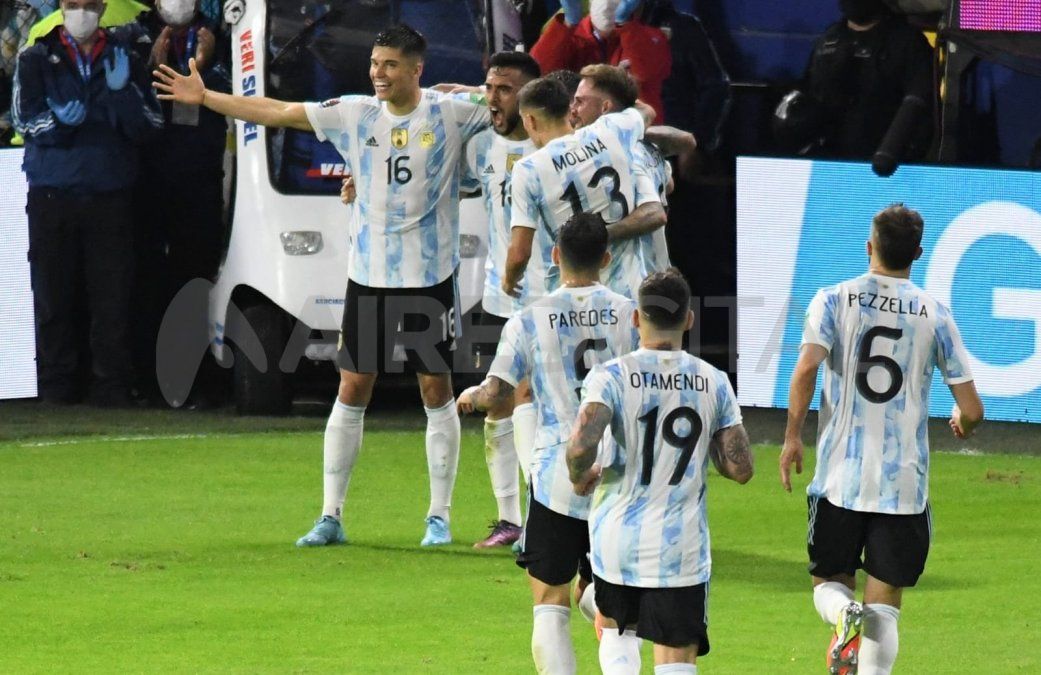 Con momentos de buen fútbol, la Selección Argentina goleó a Venezuela y se despidió de su público previo a su participación en el Mundial de Qatar 2022.