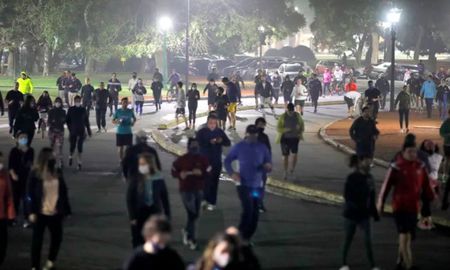 Los Runners coparon los bosques de Palermo y dieron la nota en el primer dia de salidas de esparcimiento habilitadas en Capital Federal. Los Runners coparon los bosques de Palermo y dieron la nota en el primer dia de salidas de esparcimiento habilitadas en Capital Federal.