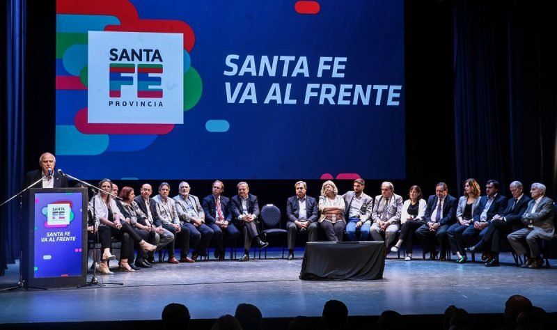 Lifschitz quiere una consulta popular por la Reforma y anunció a Bonfatti como el candidato del FPCyS