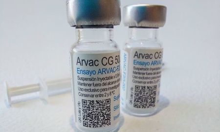 Anmat confirmó que se utiliza como refuerzo y se adapta a nuevas variantes. Anmat confirmó que se utiliza como refuerzo y se adapta a nuevas variantes.