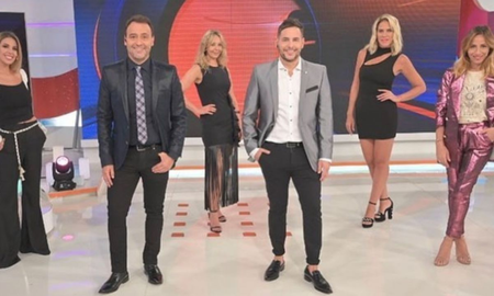 El programa de América TV sufrirá dos modificaciones de cara a las próximas semanas. Las panelistas que se marchan y las que las reemplazan. El programa de América TV sufrirá dos modificaciones de cara a las próximas semanas. Las panelistas que se marchan y las que las reemplazan.