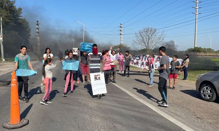 Familiares de Alderete se manifestaron en Sauce Viejo Familiares de Alderete se manifestaron en Sauce Viejo