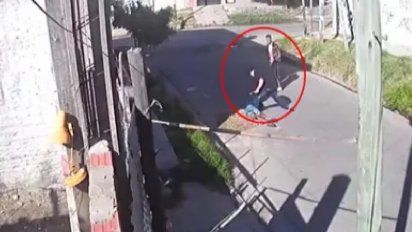 Video: asesinan brutalmente a botellazos a un adolescente de 16 años