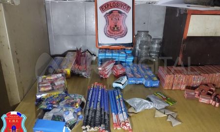 En los días previos a la Navidad, en la ciudad de Santa Fe se hicieron varios operativos para evitar la venta de pirotecnia ilegal. En los días previos a la Navidad, en la ciudad de Santa Fe se hicieron varios operativos para evitar la venta de pirotecnia ilegal.