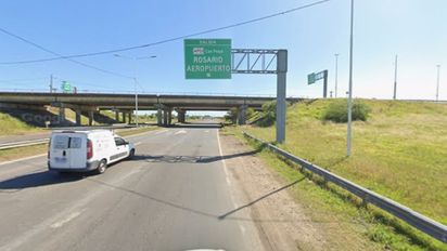 Corte de tránsito total en uno de los ingresos a la Autopista Rosario - Santa Fe durante la noche