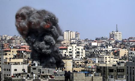 Se tensó el conflicto entre Israel y Palestina. Se tensó el conflicto entre Israel y Palestina.