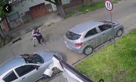 Asalto en el barrio San Roque: le robaron el celular a una mujer Asalto en el barrio San Roque: le robaron el celular a una mujer