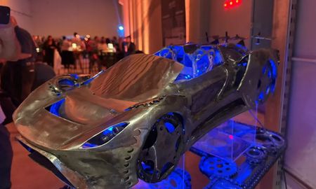 Un clásico en plena marcha anticipa el clima que promete AutoVisión 2026: motores encendidos, test drives y pasión fierrera en Ciudad Industria. Un clásico en plena marcha anticipa el clima que promete AutoVisión 2026: motores encendidos, test drives y pasión fierrera en Ciudad Industria.