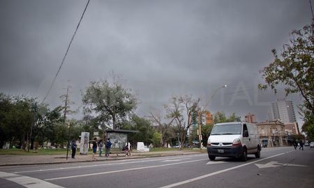 Santa Fe y la región atraviesan una semana marcada por la inestabilidad, en donde se tendrá días con cielo cubierto, humedad y las precipitaciones aisladas. Santa Fe y la región atraviesan una semana marcada por la inestabilidad, en donde se tendrá días con cielo cubierto, humedad y las precipitaciones aisladas.