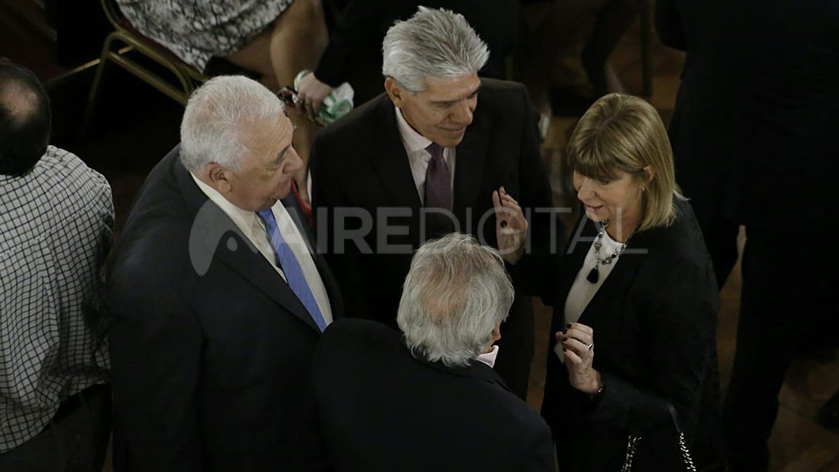 La grieta del PJ en la Cámara Alta fue protagonista en la jura de los senadores santafesinos