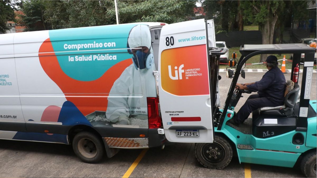 La iniciativa se enmarca en un convenio de cooperación y asistencia recíproca firmado por el gobernador Maximiliano Pullaro y su par tucumano, Osvaldo Jaldo. La iniciativa se enmarca en un convenio de cooperación y asistencia recíproca firmado por el gobernador Maximiliano Pullaro y su par tucumano, Osvaldo Jaldo.