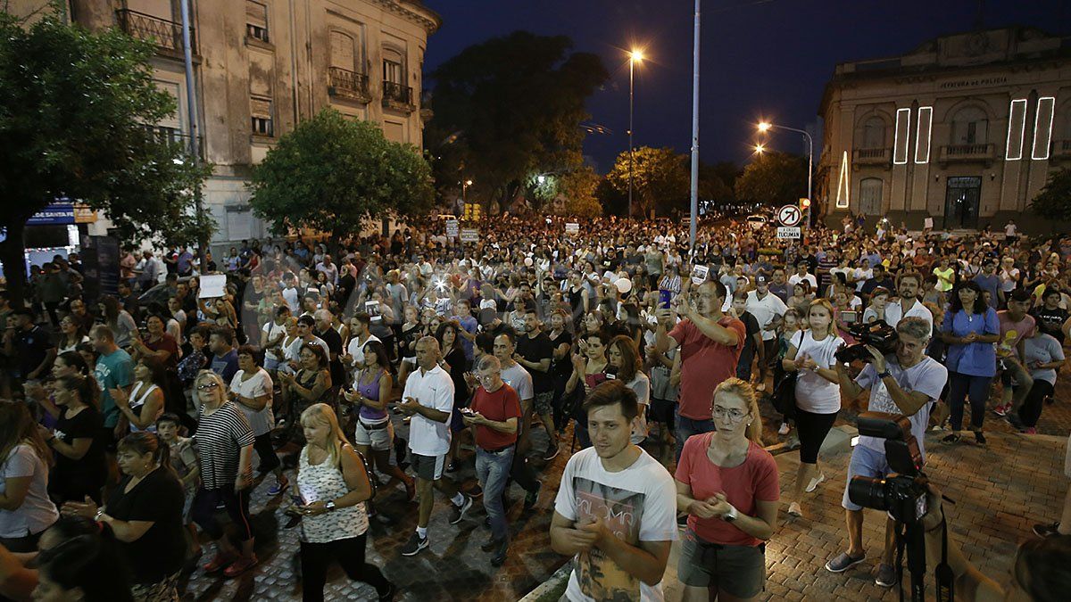 Miles de vecinos de Rafaela se movilizaron contra la inseguridad y pidieron justicia por la muerte de Gonzalo Glaria.