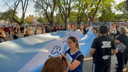 Familiares, amigos, allegados y docentes se manifestaron tras la condena de Juan Trigatti en Santa Fe.