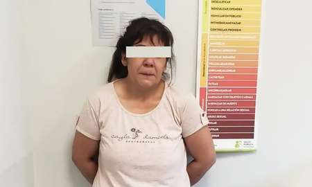 Una mujer degolló a su exmarido en su casa: Vi a mi papá bañado en sangre
