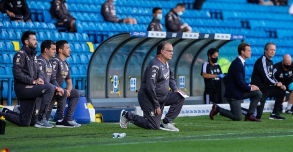 El Leeds de Marcelo Bielsa goleó al Fulham y se encamina el ascenso a la Premier League